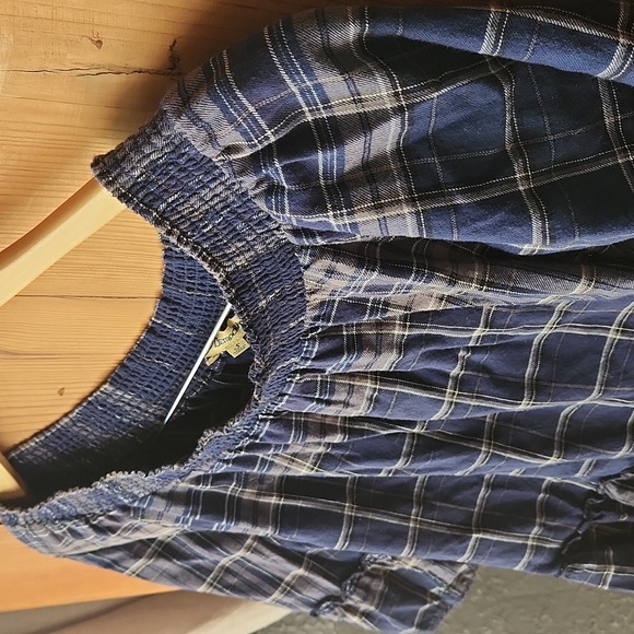 Sweet Navy Plaid Smocked Top - Picture 4 of 4